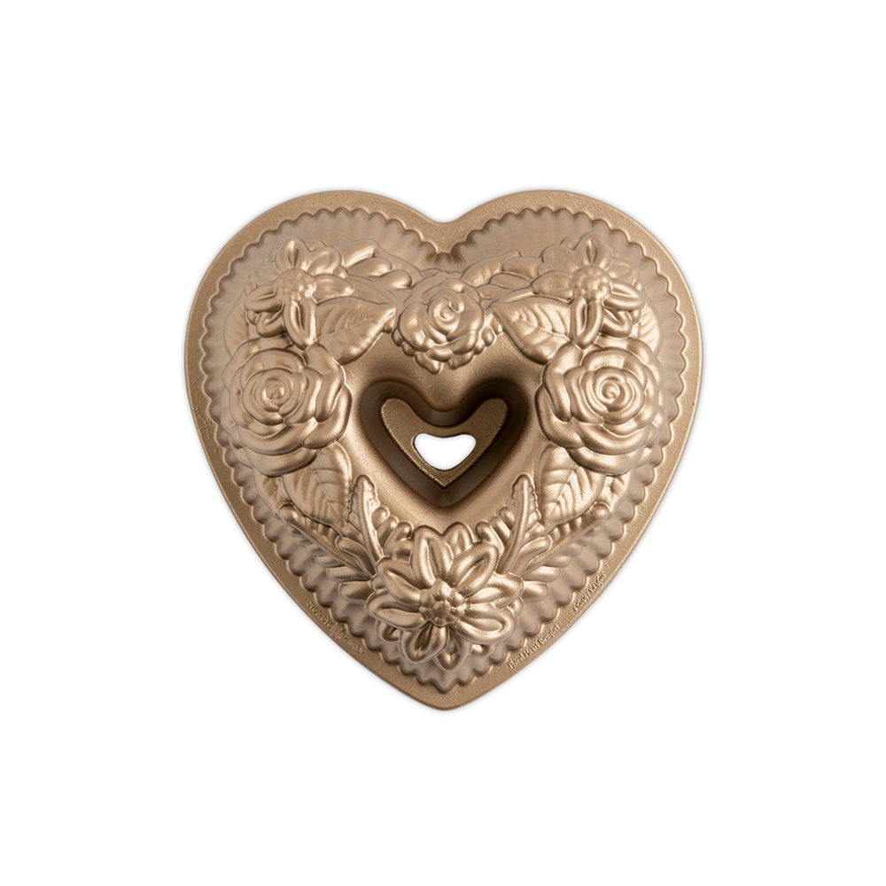 قالب كيك بندت شكل قلب مزخرف بأزهار وأوراق، نورديك وير