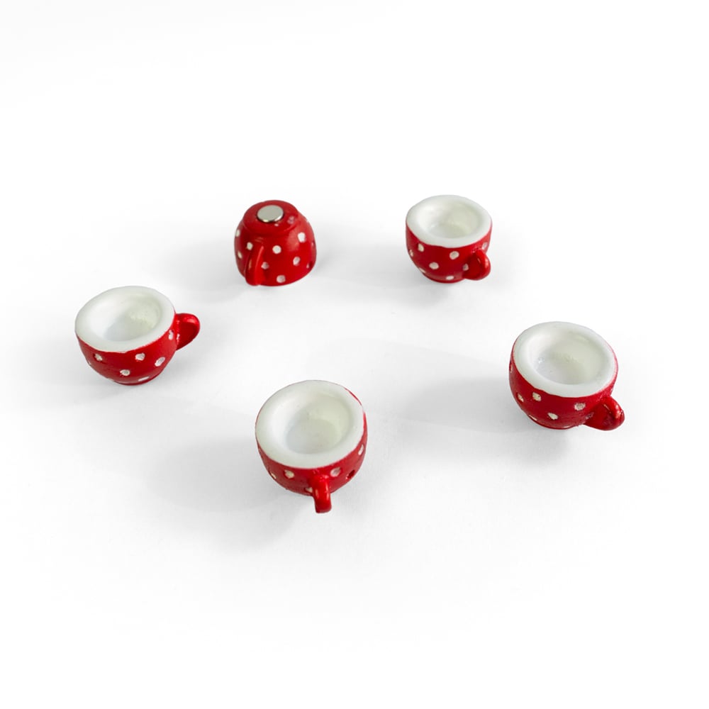 طقم 5 لاصقات مغناطيسية بشكل أكواب، تريندفورم 